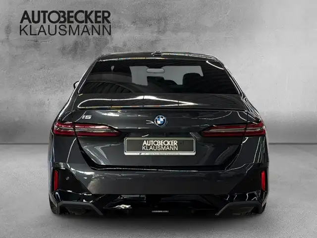 BMW I5 view 6