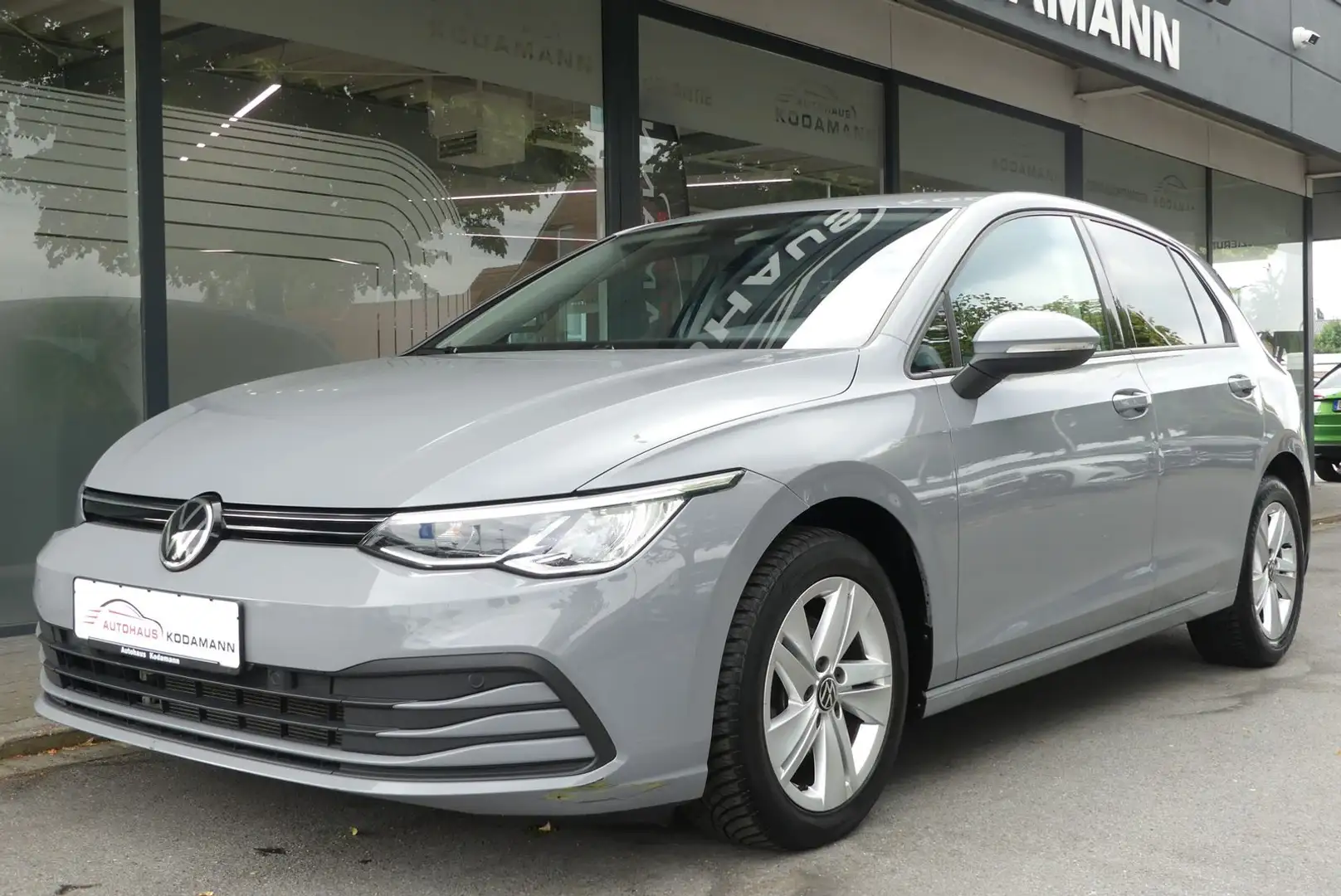 Volkswagen Golf Life 2.0TDI*ACC*PDC*SHZ*LED*CarPlay*Virtual Grau - 1