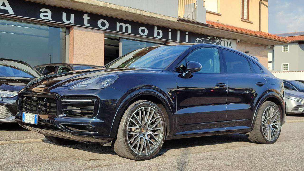Porsche Cayenne Coupé 3.0 V6 E-Hybrid Platinum Edition