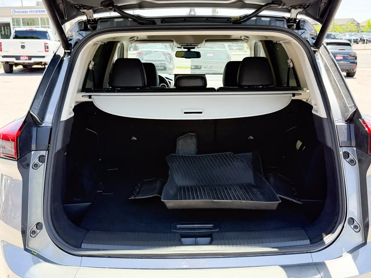 Nissan Rogue снимка Nissan Rogue