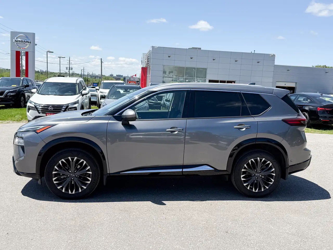 Nissan Rogue снимка Nissan Rogue