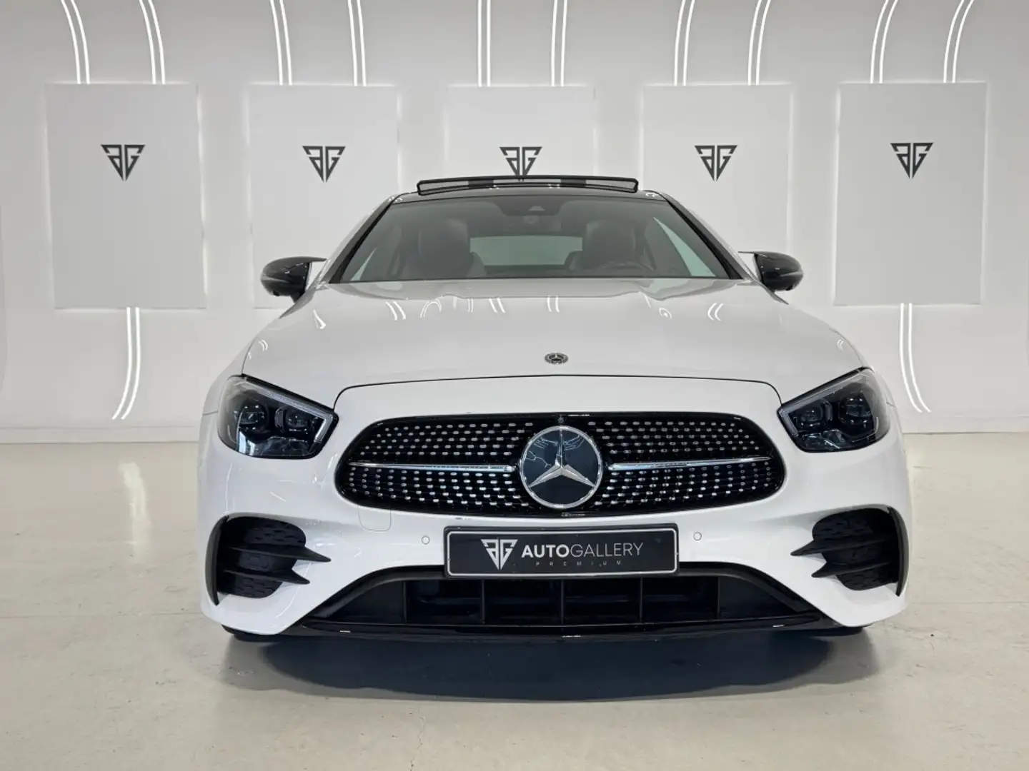 Mercedes-Benz E 220 Coupé 220d 4Matic 9G-Tronic Blanco - 2