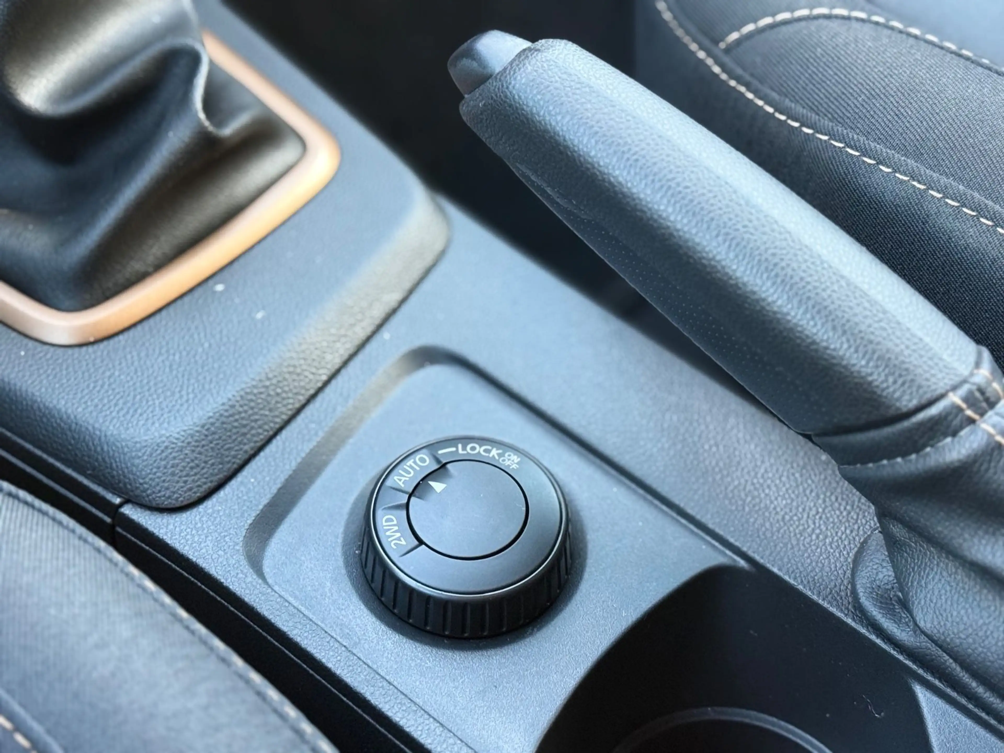 Dacia Duster II Extreme+ 4WD 360CAM NAVI SHZ KLIMA — photo 8