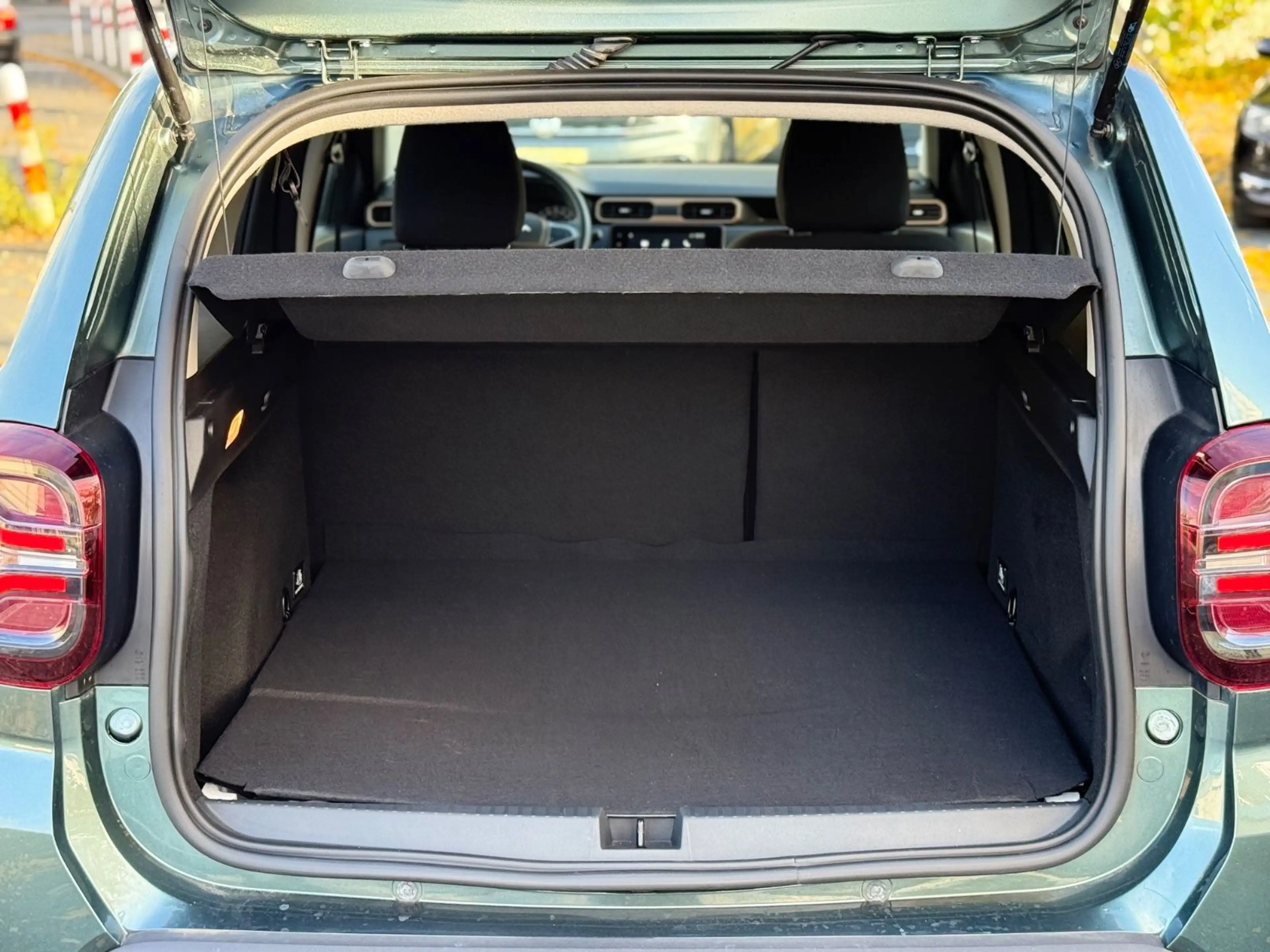 Dacia Duster II Extreme+ 4WD 360CAM NAVI SHZ KLIMA — photo 15