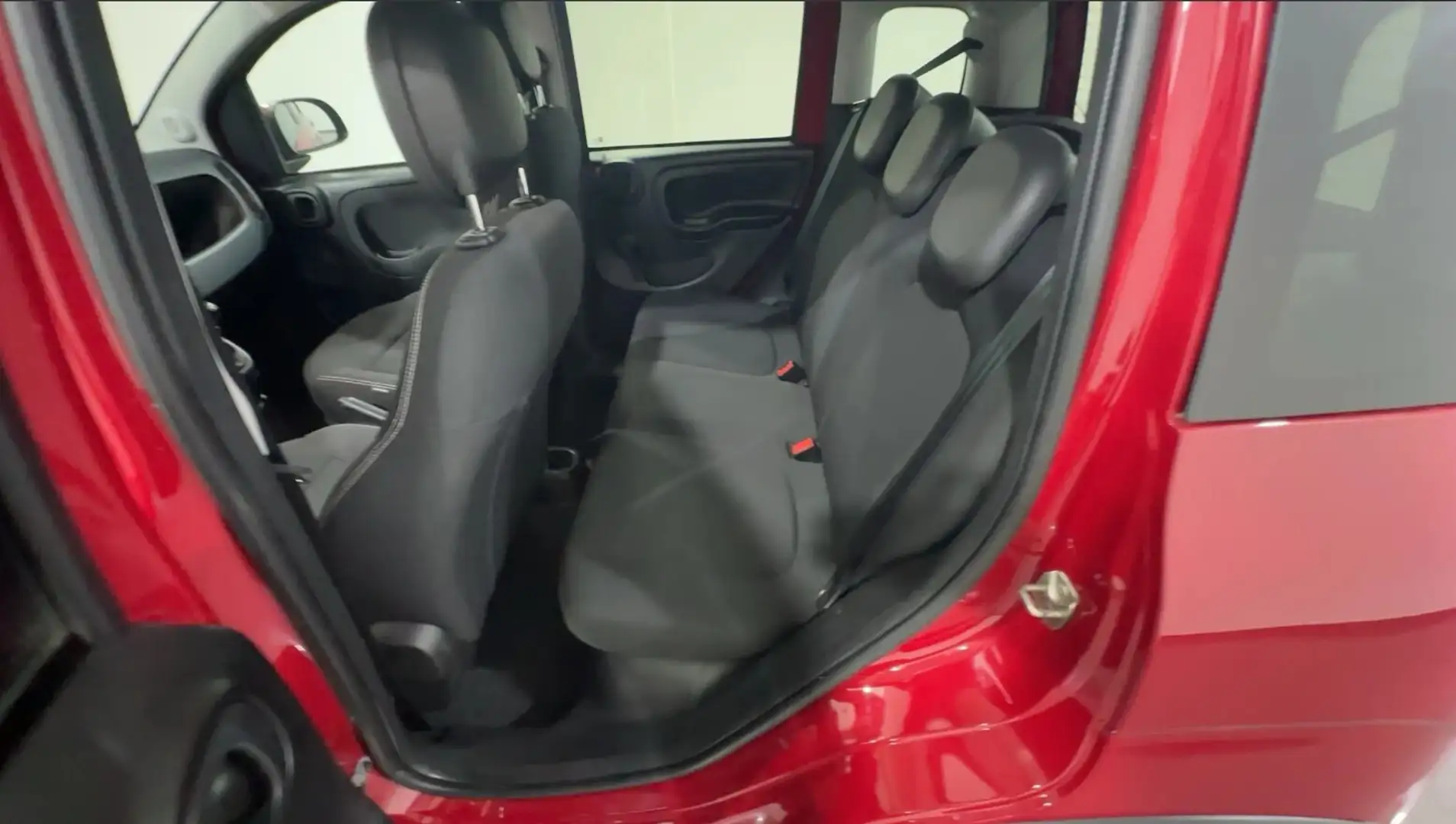 Fiat Panda Cross 1.0 FireFly S&S Hybrid Rosso - 2