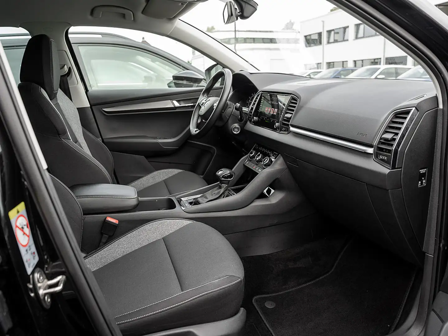 Skoda Karoq 1.5 TSI Drive 125 DSG LED PDC GRA SHZ Noir - 2