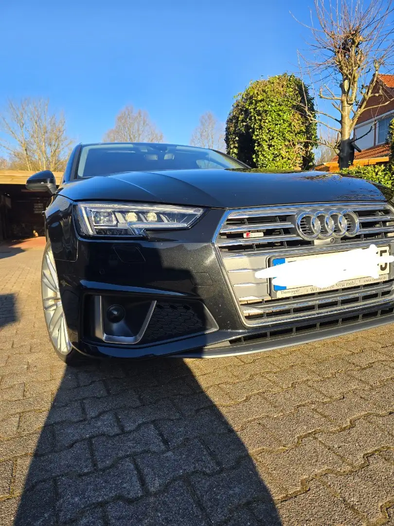 Audi A4 35 TFSI design Schwarz - 1