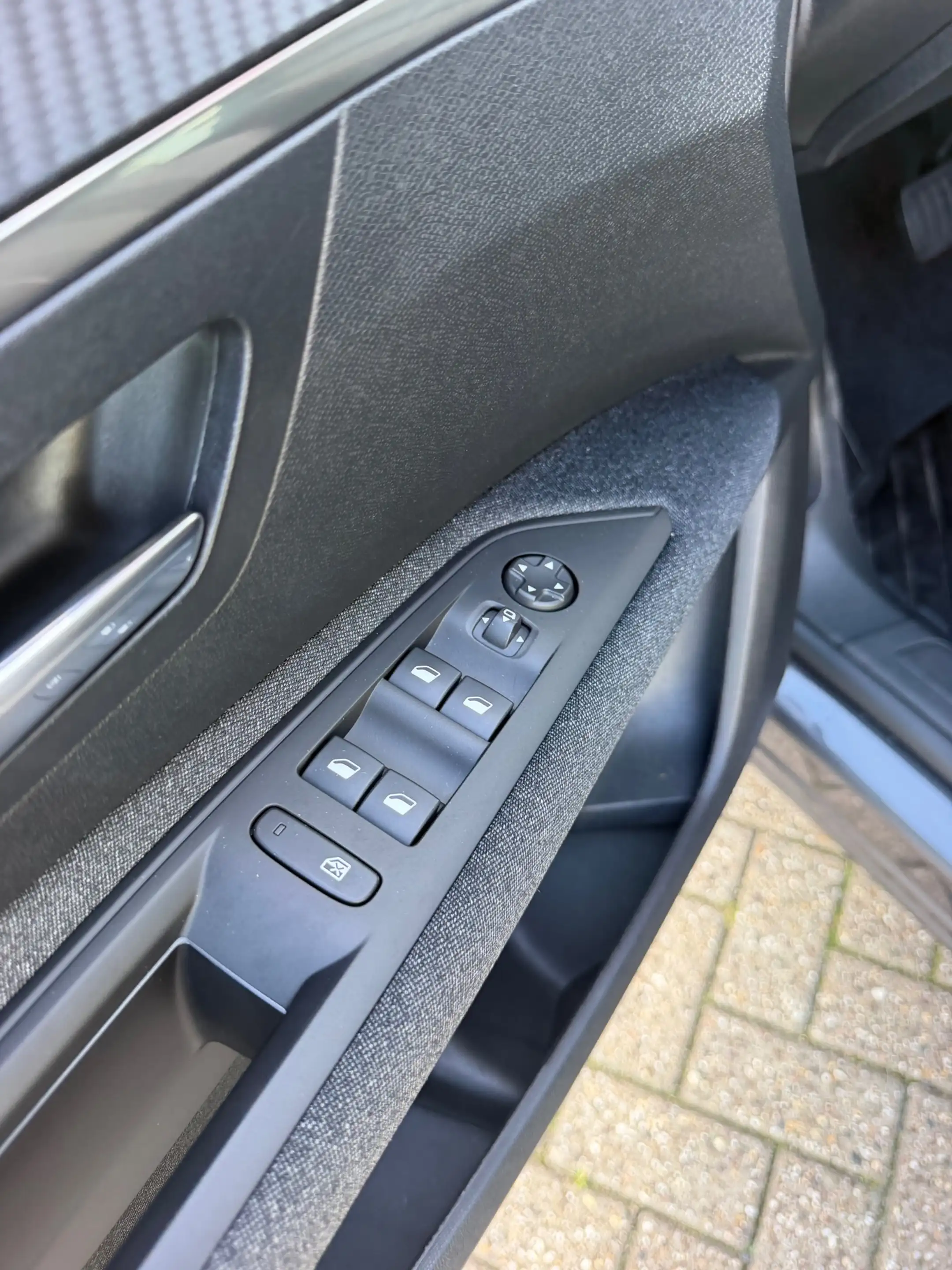 Peugeot 3008 1.2 PureTech Active Pack Business Airco Lmv Cruise — photo 9