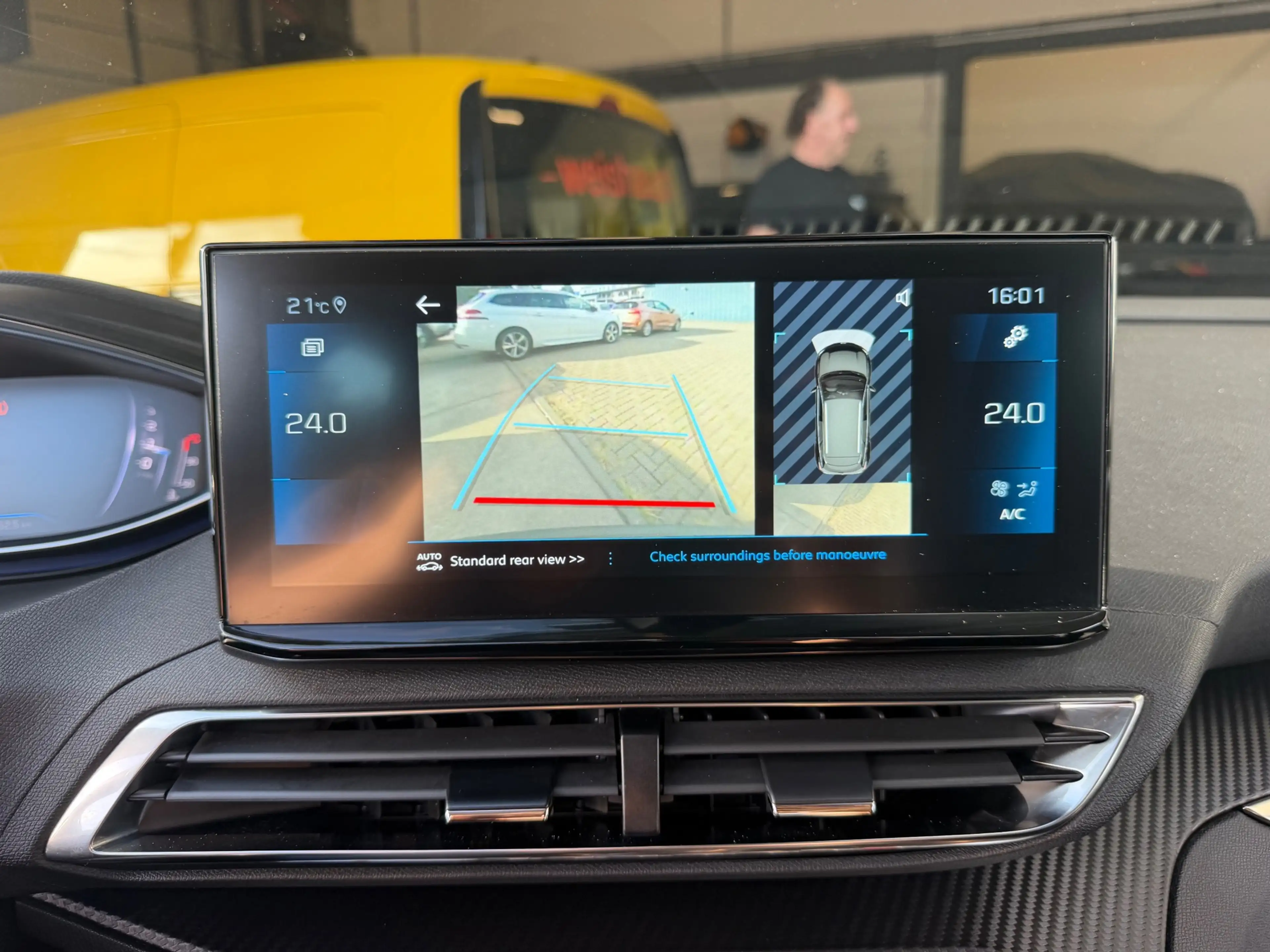 Peugeot 3008 1.2 PureTech Active Pack Business Airco Lmv Cruise — photo 18