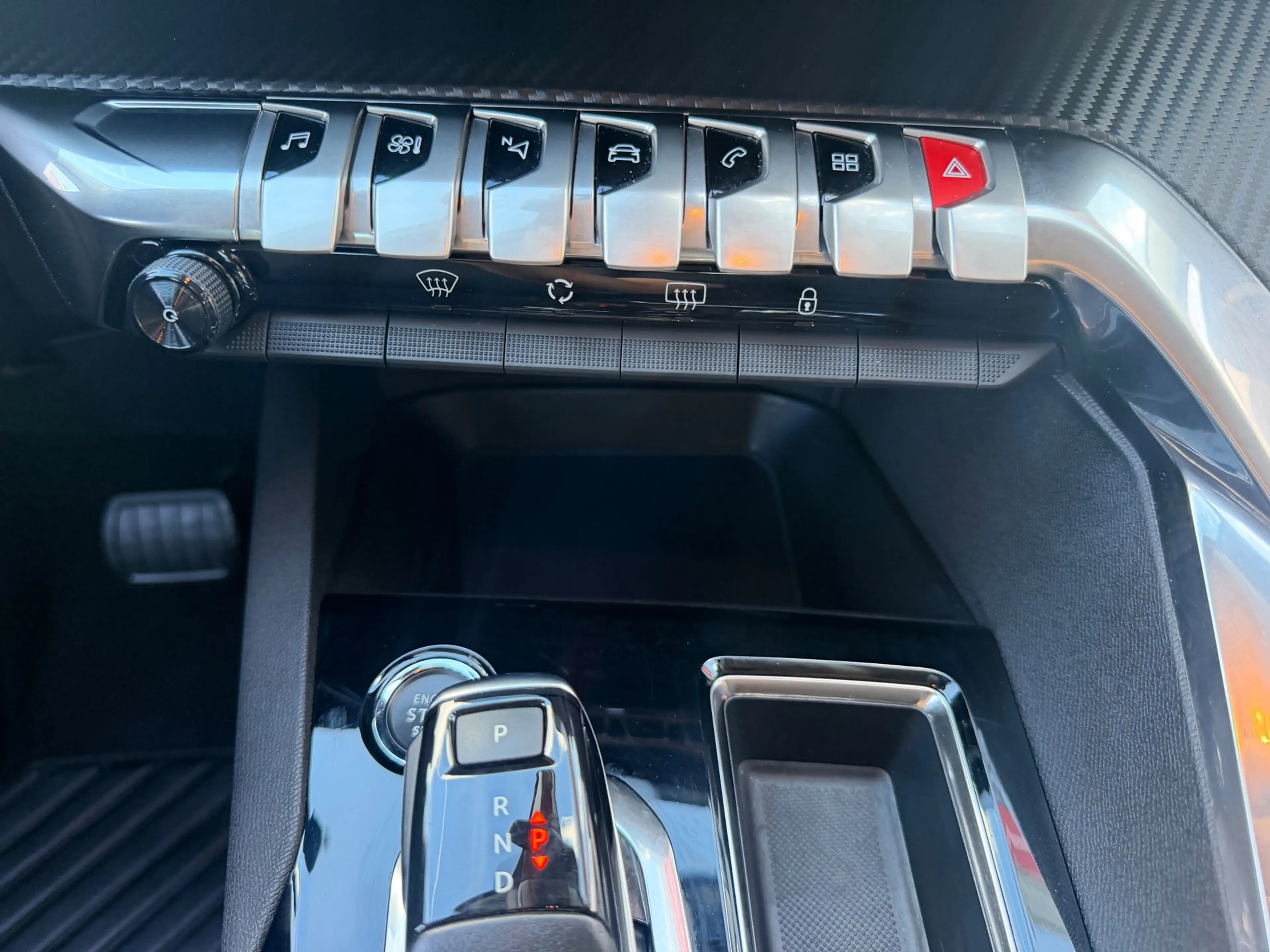 Peugeot 3008 1.2 PureTech Active Pack Business Airco Lmv Cruise — photo 19