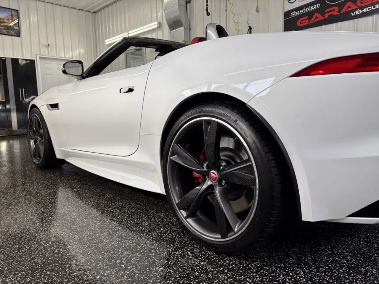 Jaguar F-Type снимка Jaguar F-Type