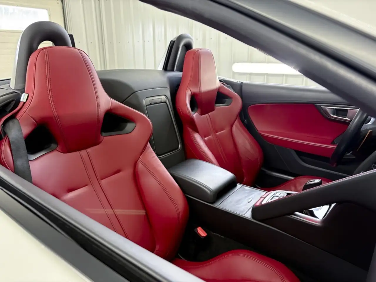 Jaguar F-Type снимка Jaguar F-Type