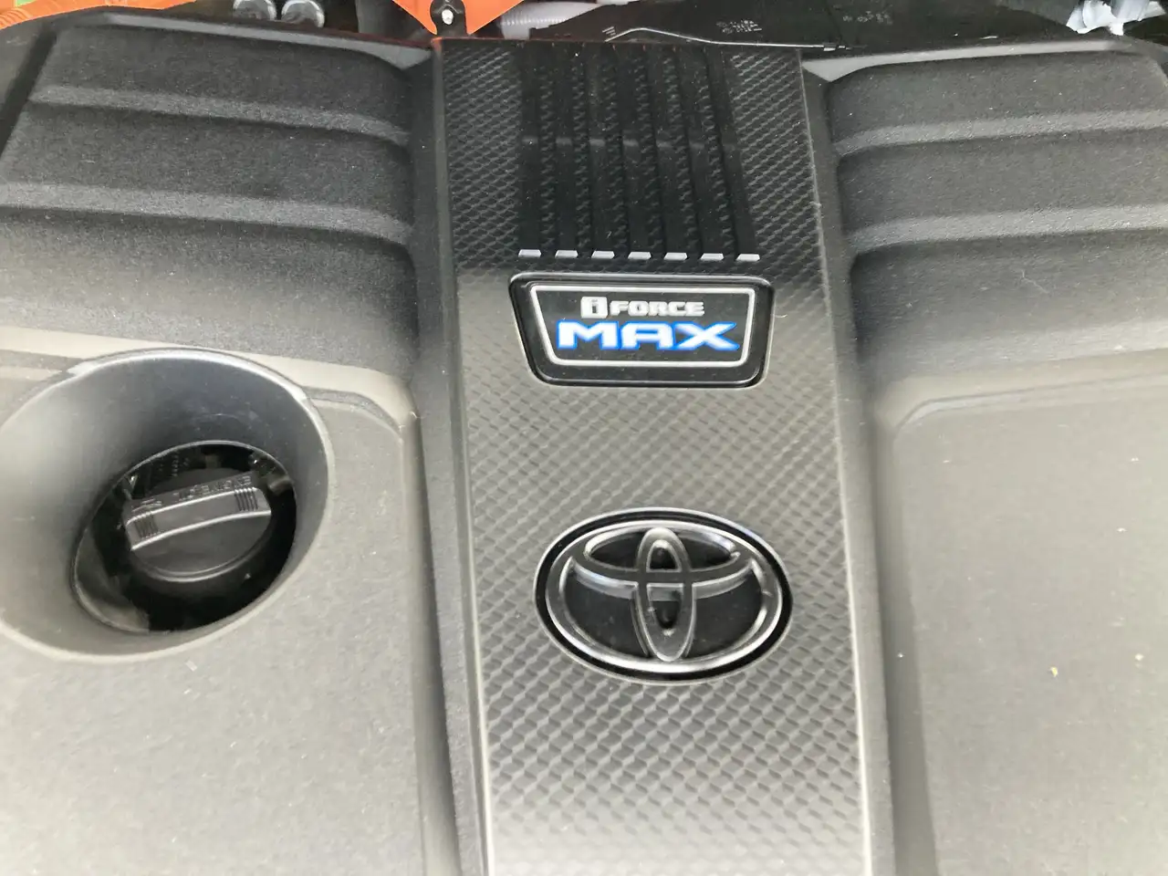 Toyota Tundra снимка Toyota Tundra