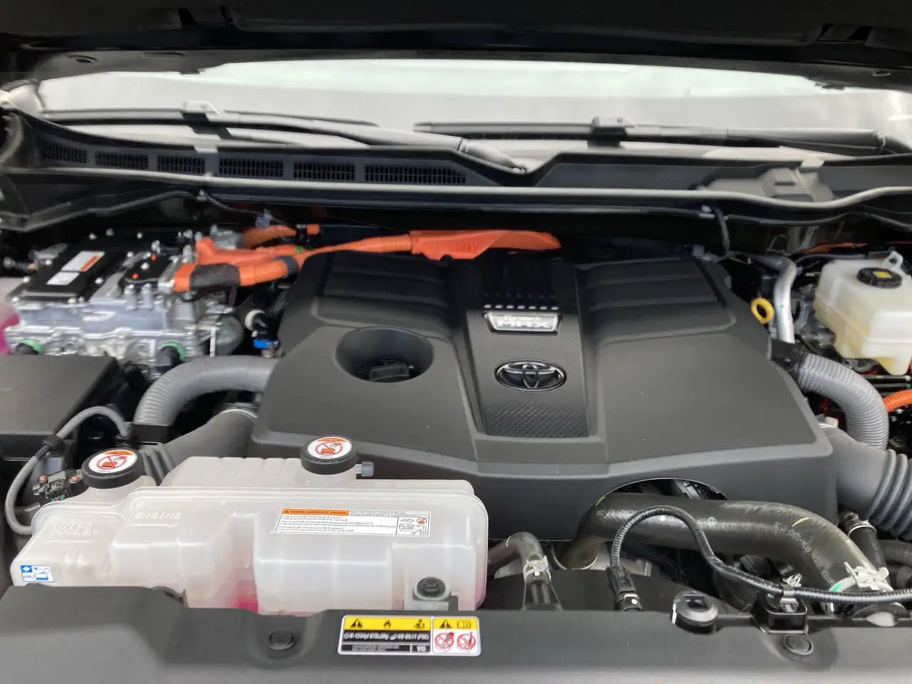 Toyota Tundra снимка Toyota Tundra