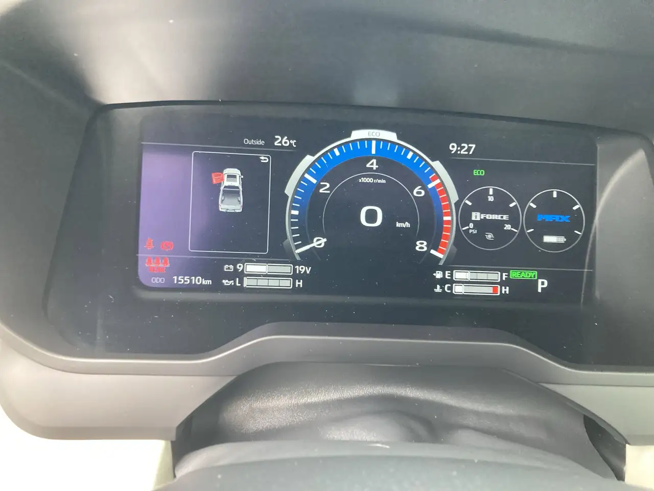 Toyota Tundra снимка Toyota Tundra