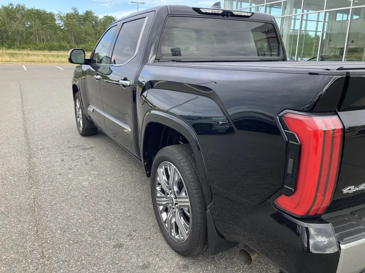 Toyota Tundra снимка Toyota Tundra