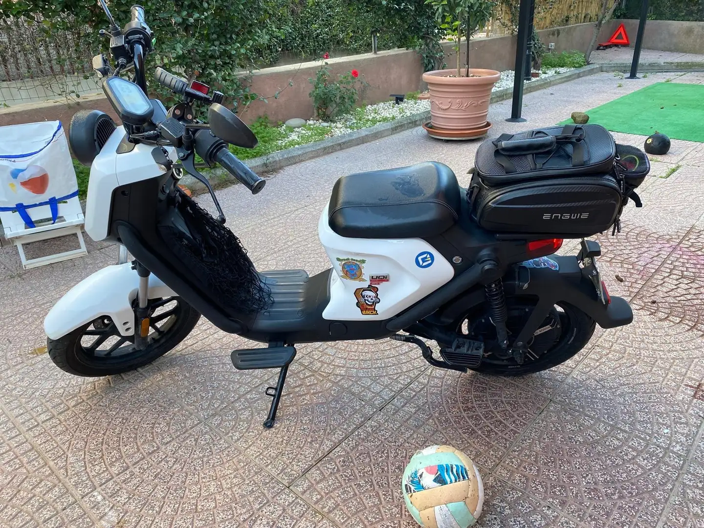 Niu NIU UQi GT Sport Alb - 1