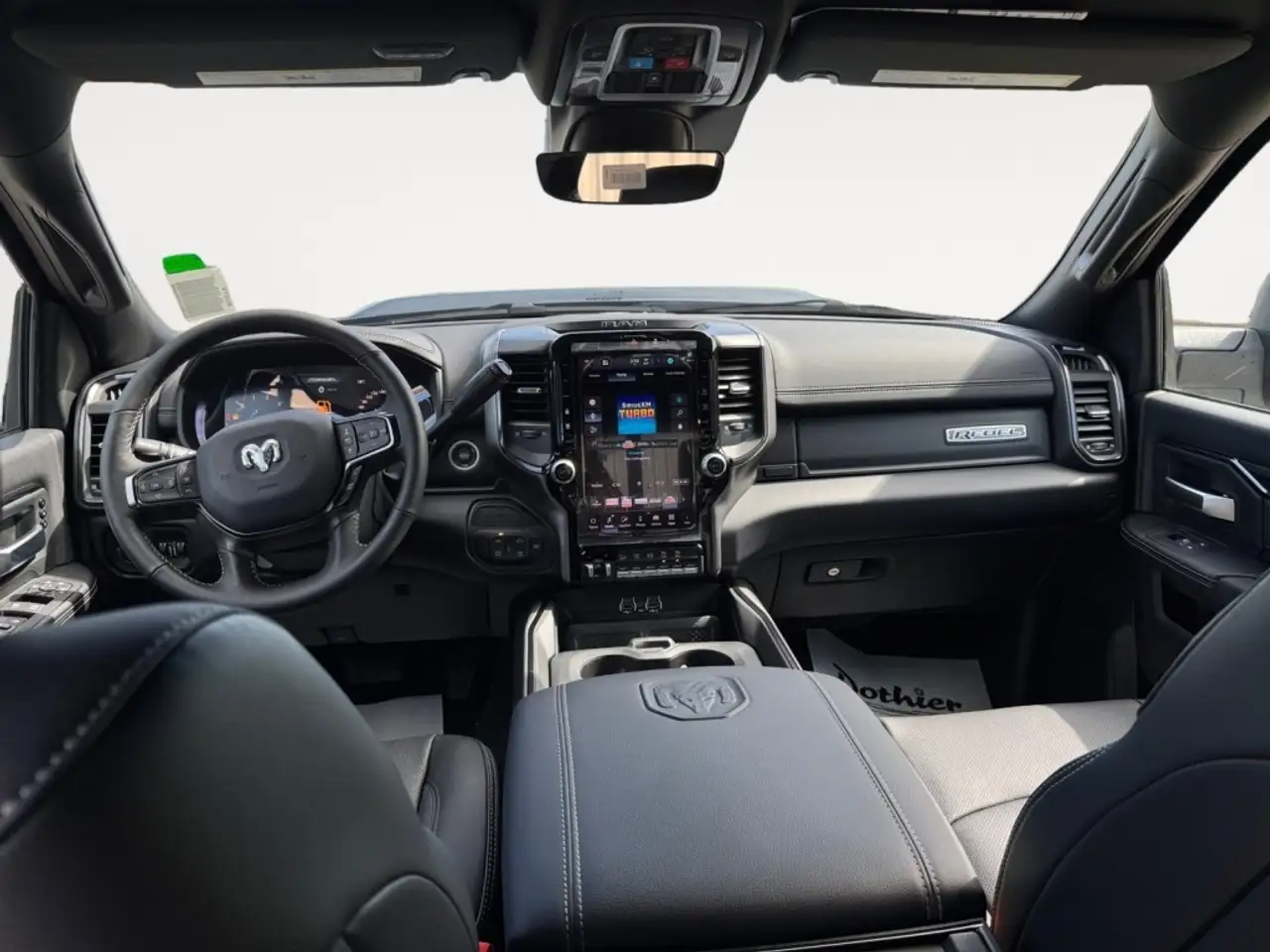 RAM 2500 снимка RAM 2500