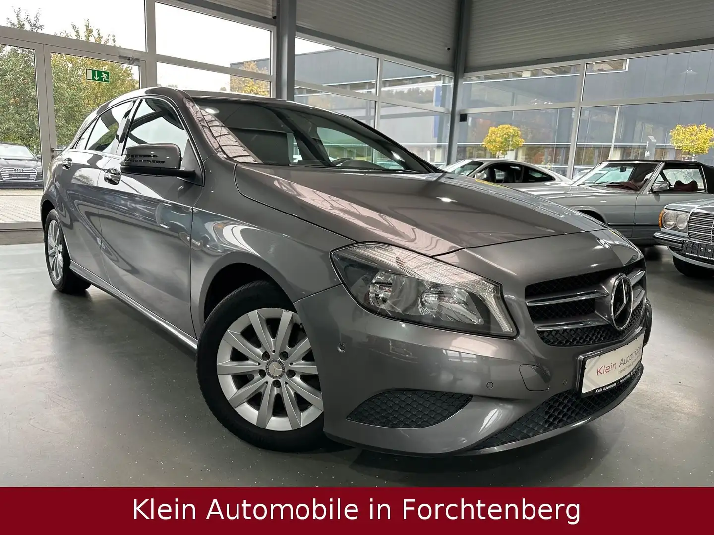 Mercedes-Benz A 180 BlueEfficiency Leder Klima Kamera LM Grau - 1