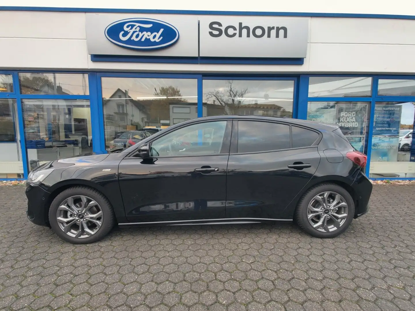 Ford Focus Lim. ST-Line Schwarz - 2
