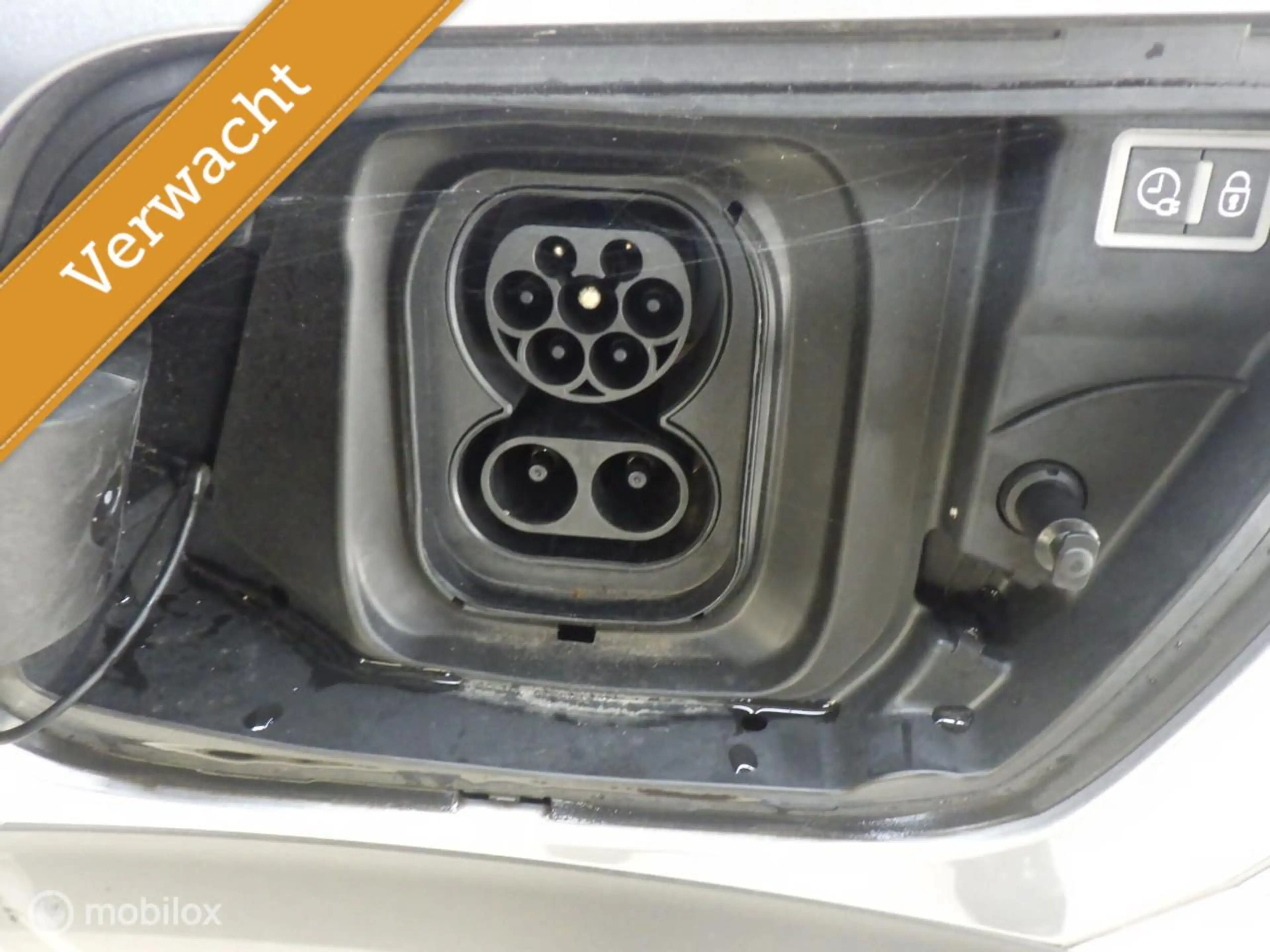Peugeot e-2008 EV Allure Avantage 54 kWh — photo 5