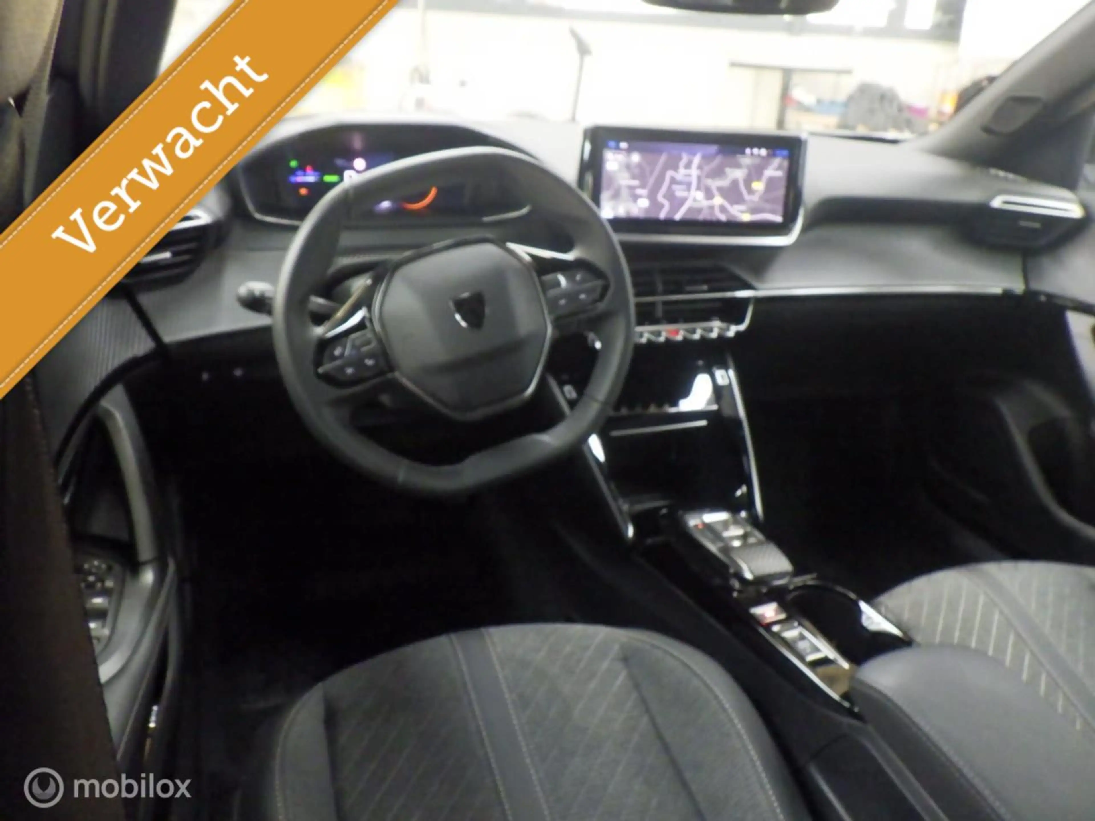 Peugeot e-2008 EV Allure Avantage 54 kWh — photo 6