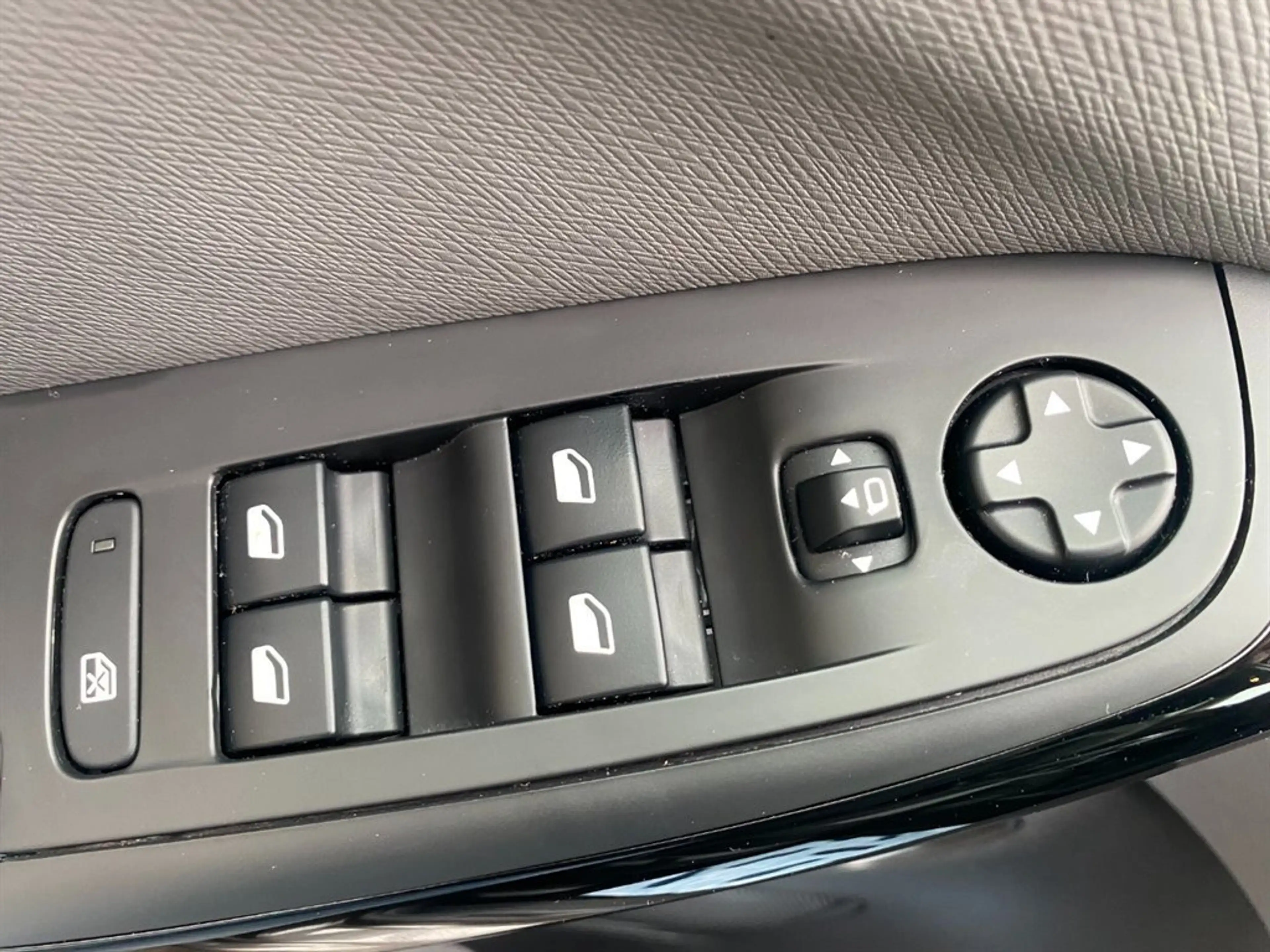 Citroen C4 Picasso BlueHDi 120 S&S Feel Edition — photo 4