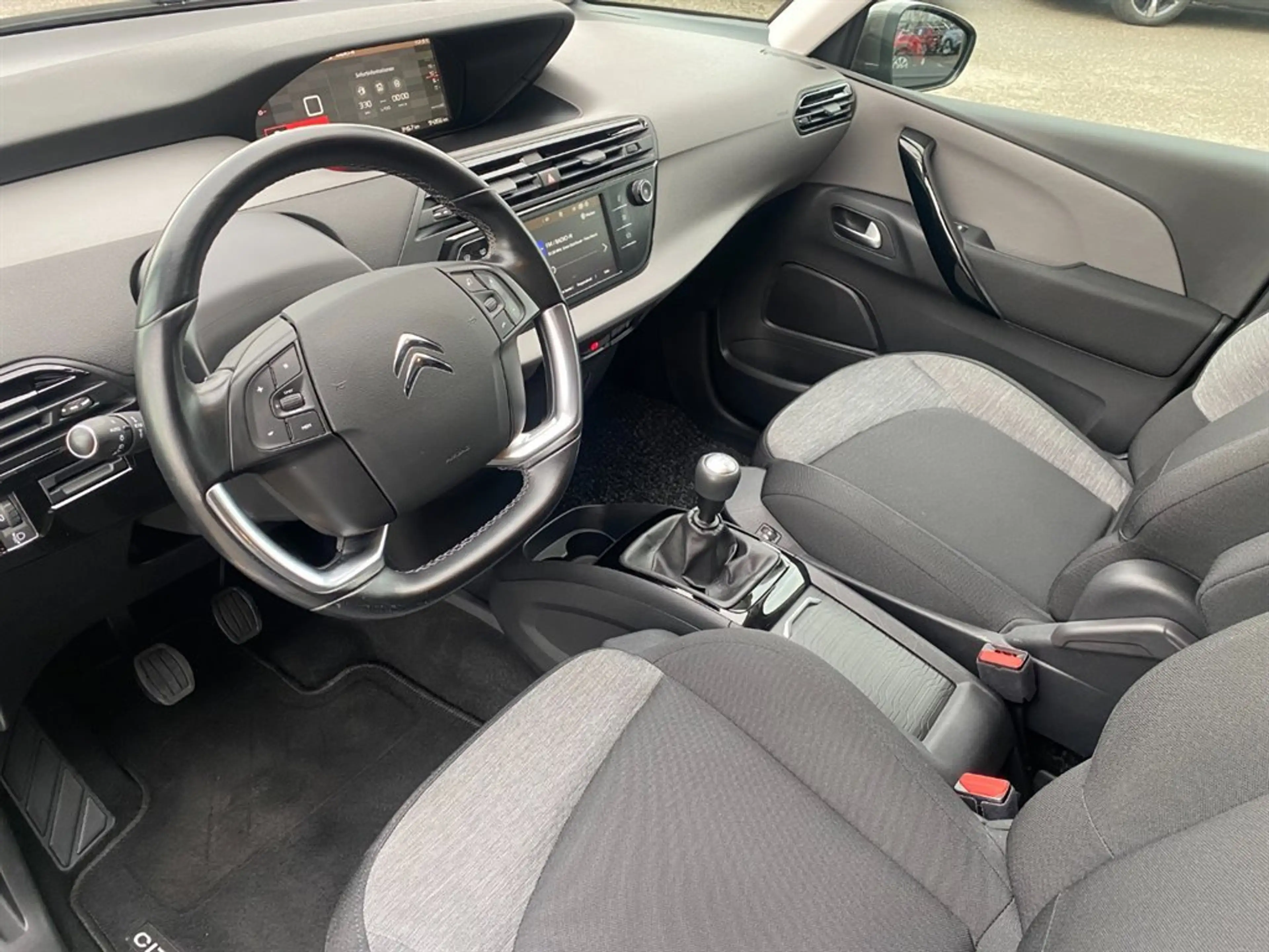 Citroen C4 Picasso BlueHDi 120 S&S Feel Edition — photo 13