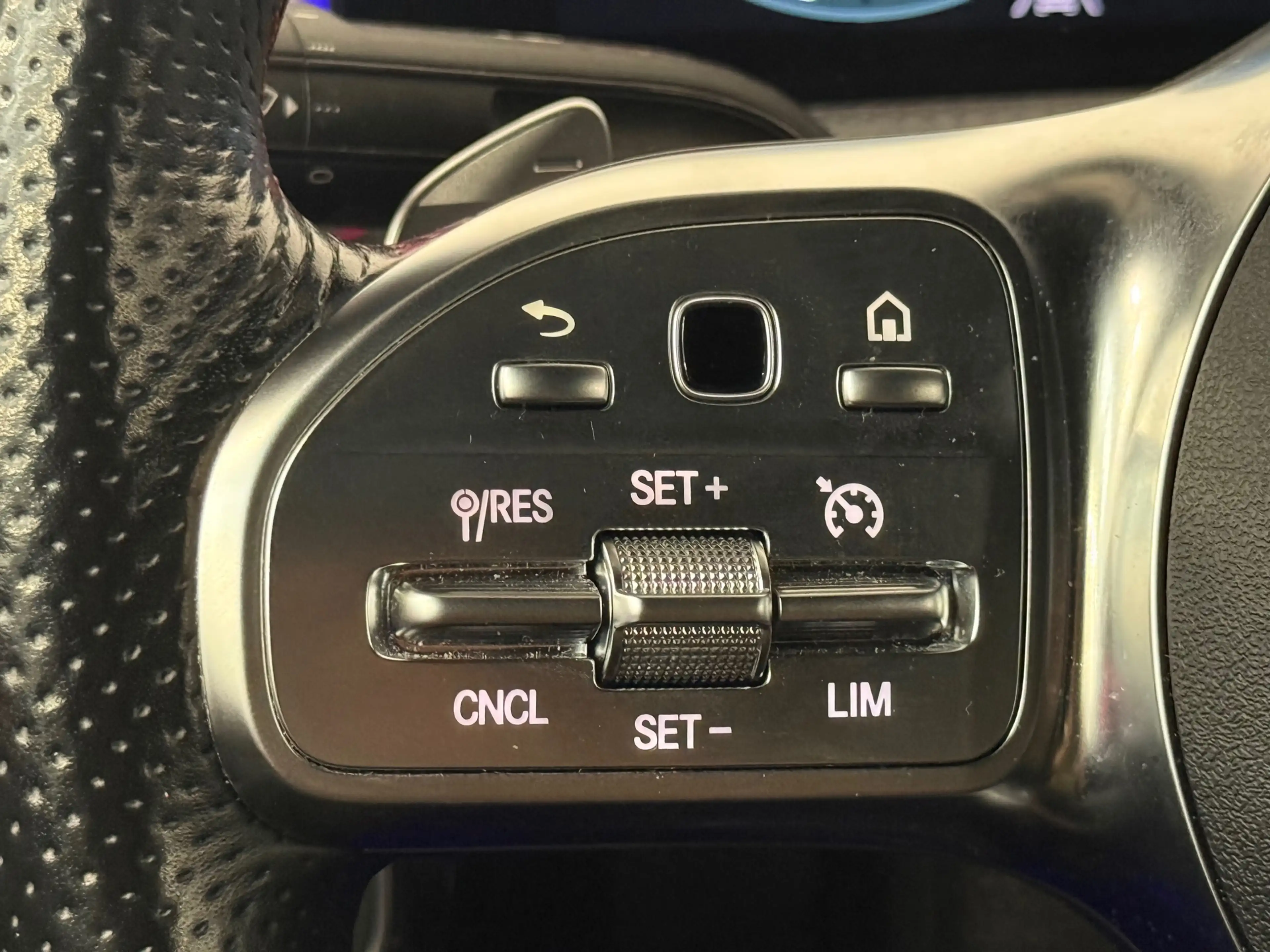 Mercedes-Benz CLA 45 AMG 250 e S BLACKPACK Memory Burmester Sfeer — photo 10