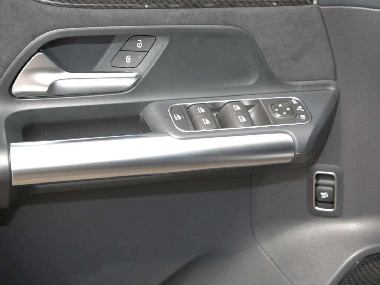 Mercedes-Benz GLA 220