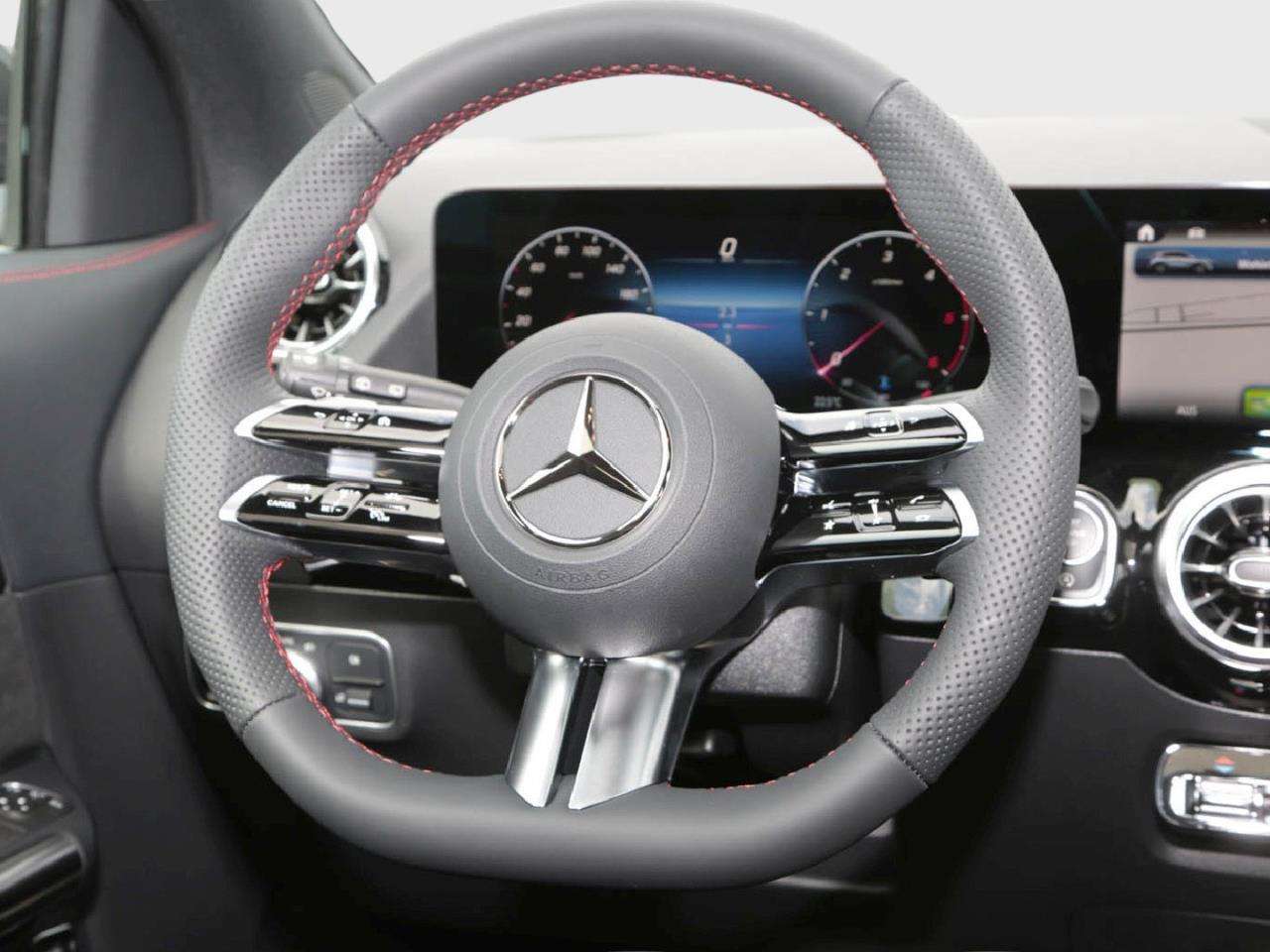 Mercedes-Benz GLA 220