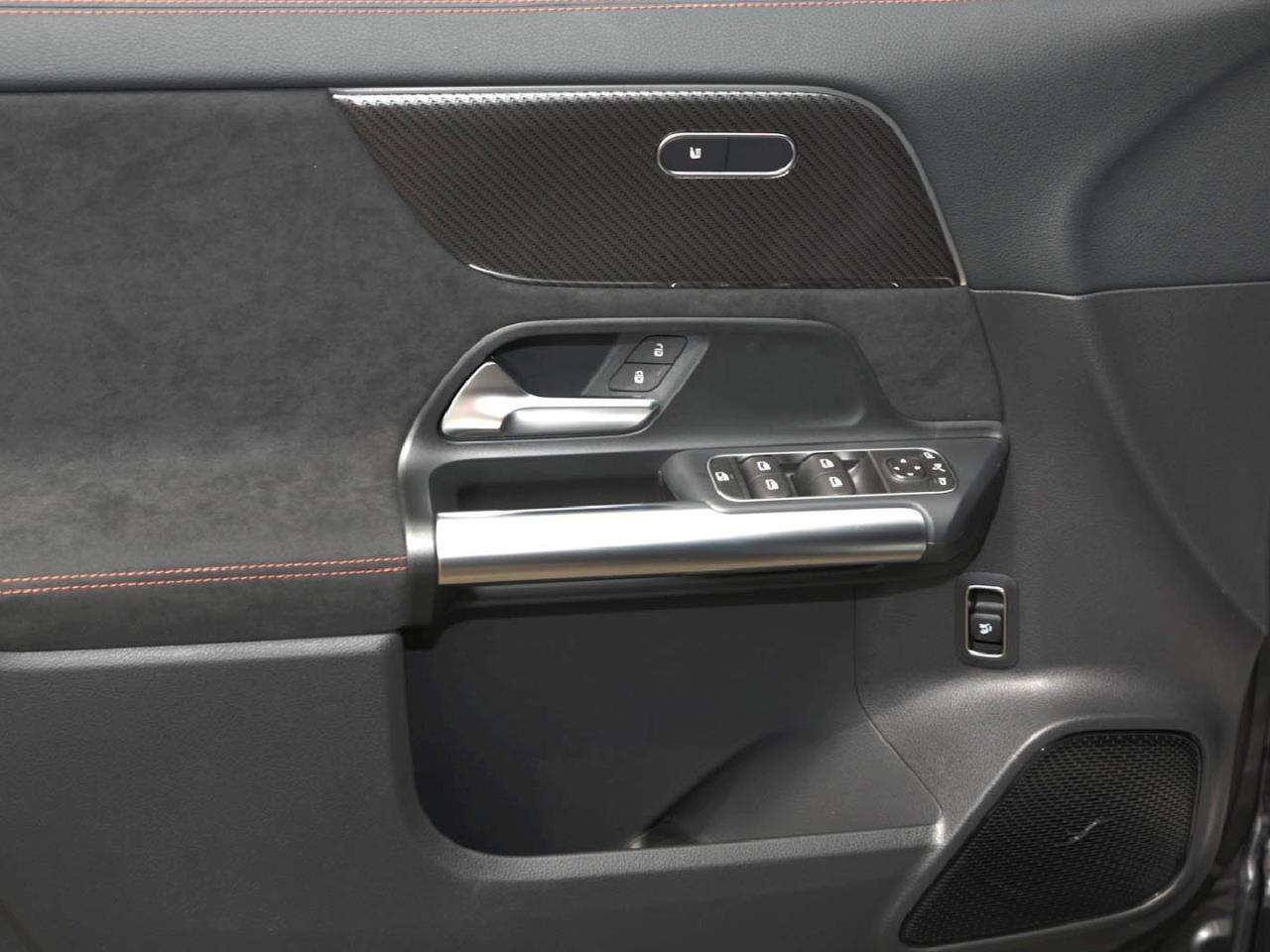Mercedes-Benz GLA 220