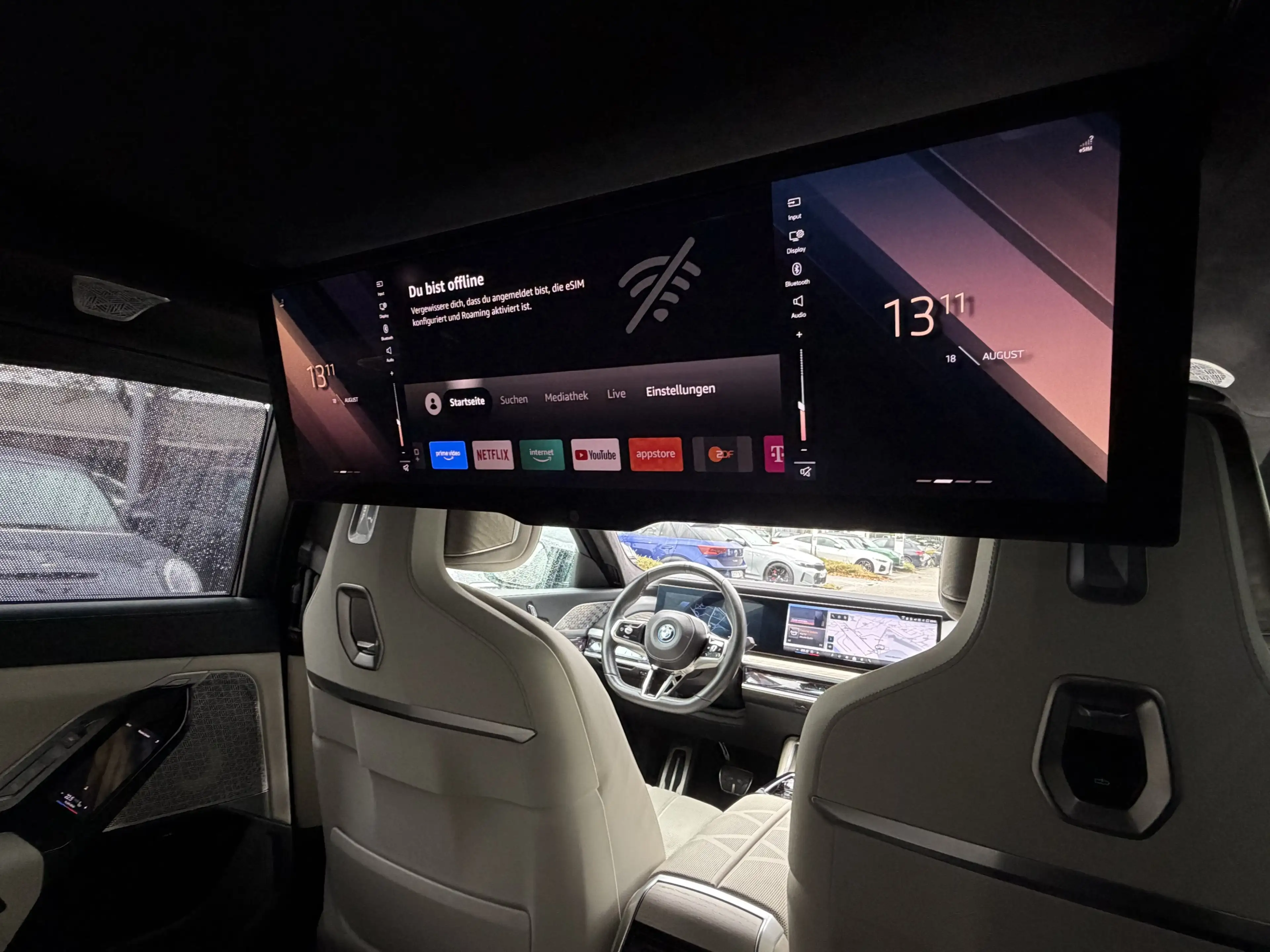 BMW i7 M70 xDrive M Sport INDIVIDUAL B&W TV Lounge — photo 4