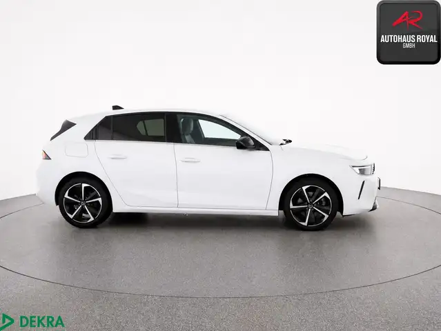Opel Astra view 6