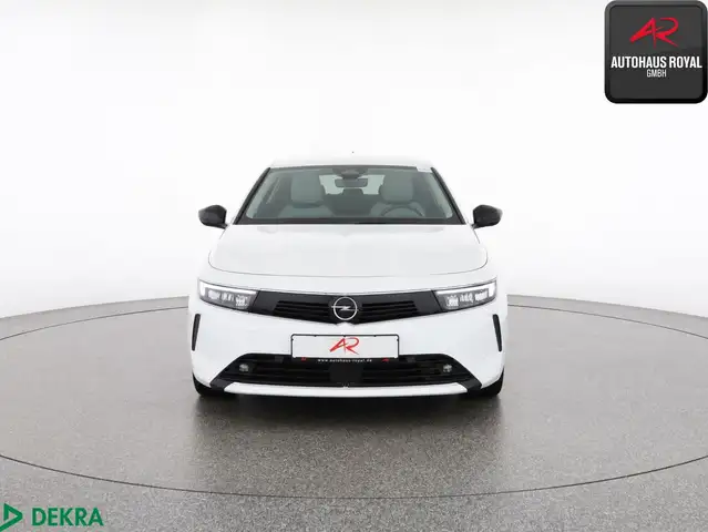 Opel Astra view 8
