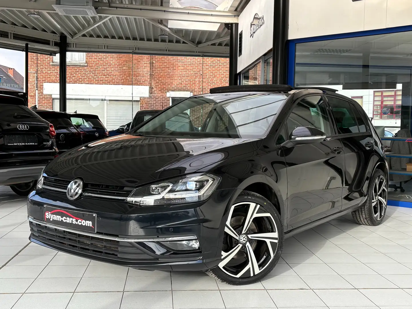 Volkswagen Golf 1.6 TDi *XENON*TOIT*GPS*CAMERA*JANTES*SPORT* Zwart - 1