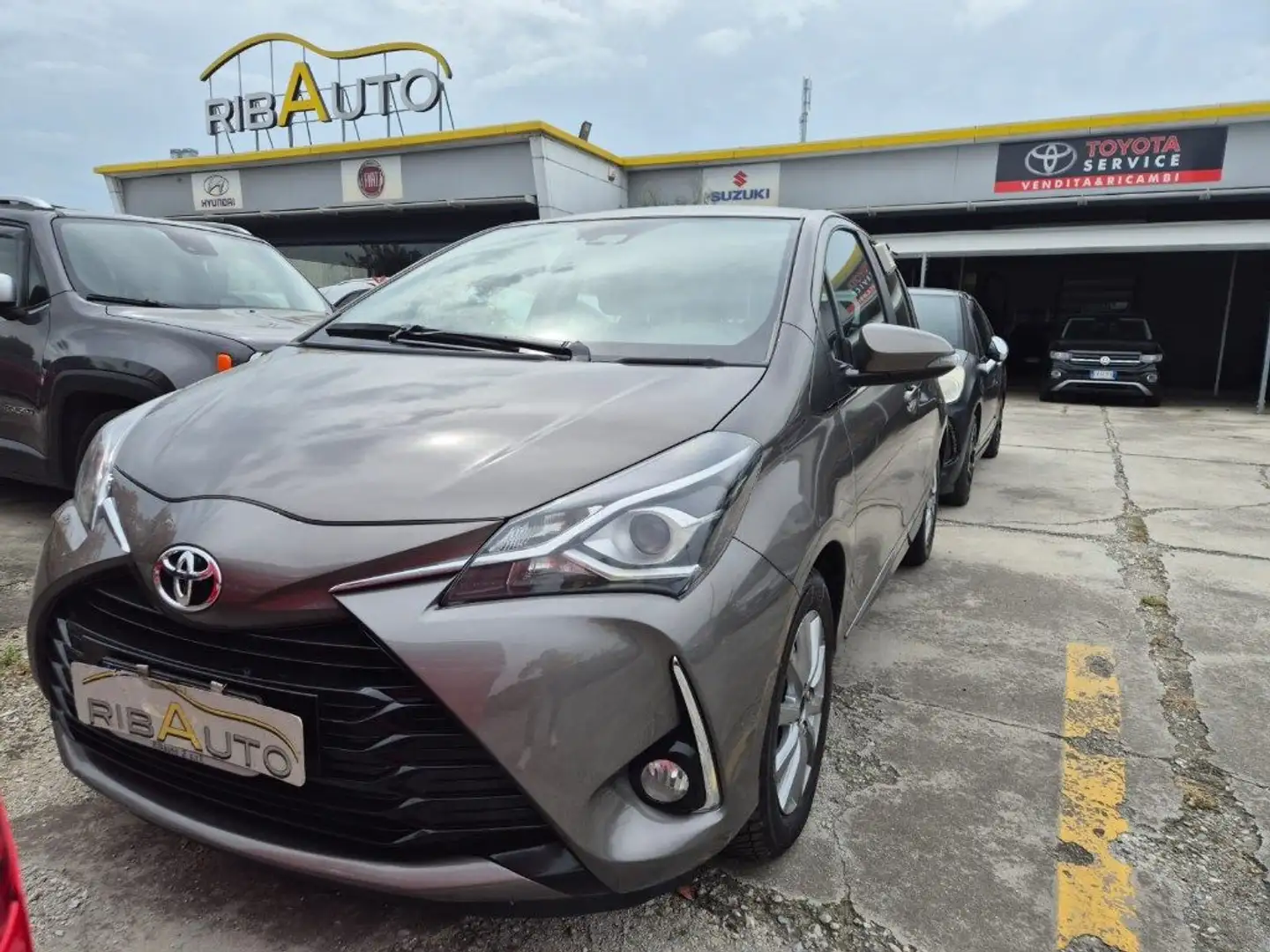 Toyota Yaris 1.5 5 porte Lounge Bronze - 1
