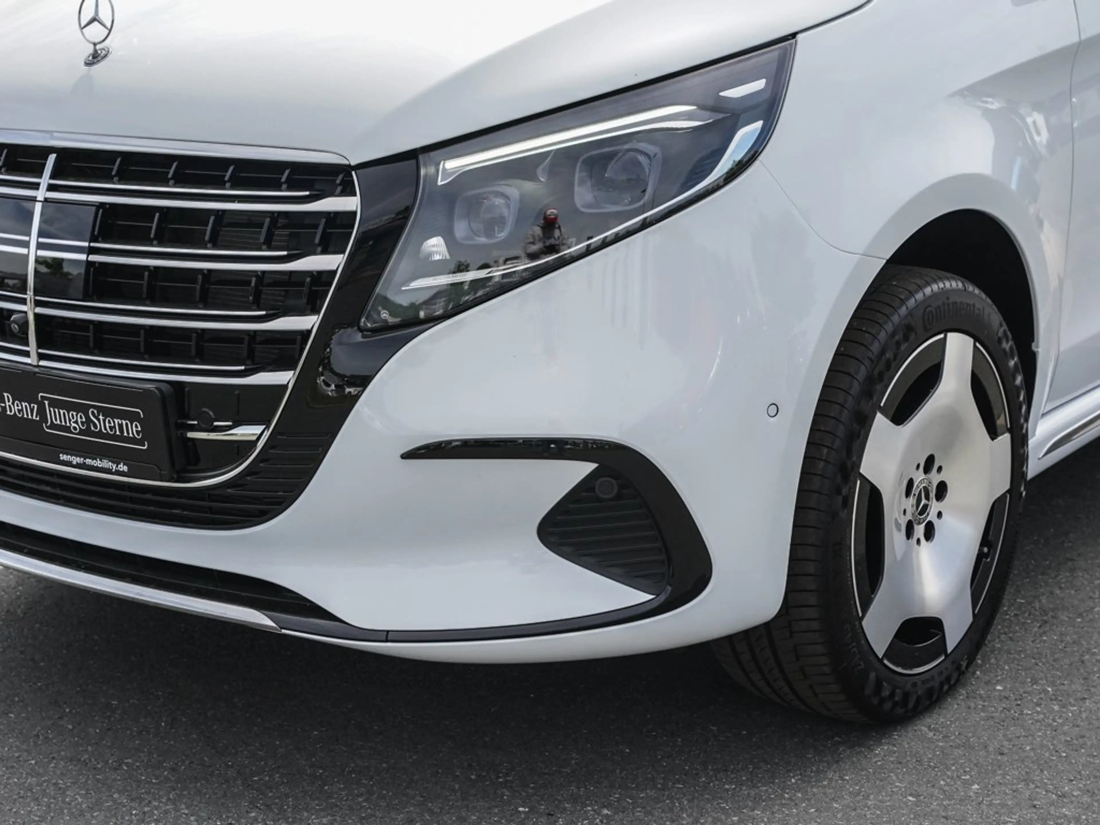 Mercedes-Benz V 300 d Exclusive 4x4 lang AIRMATIC Pano Standhzg — photo 4