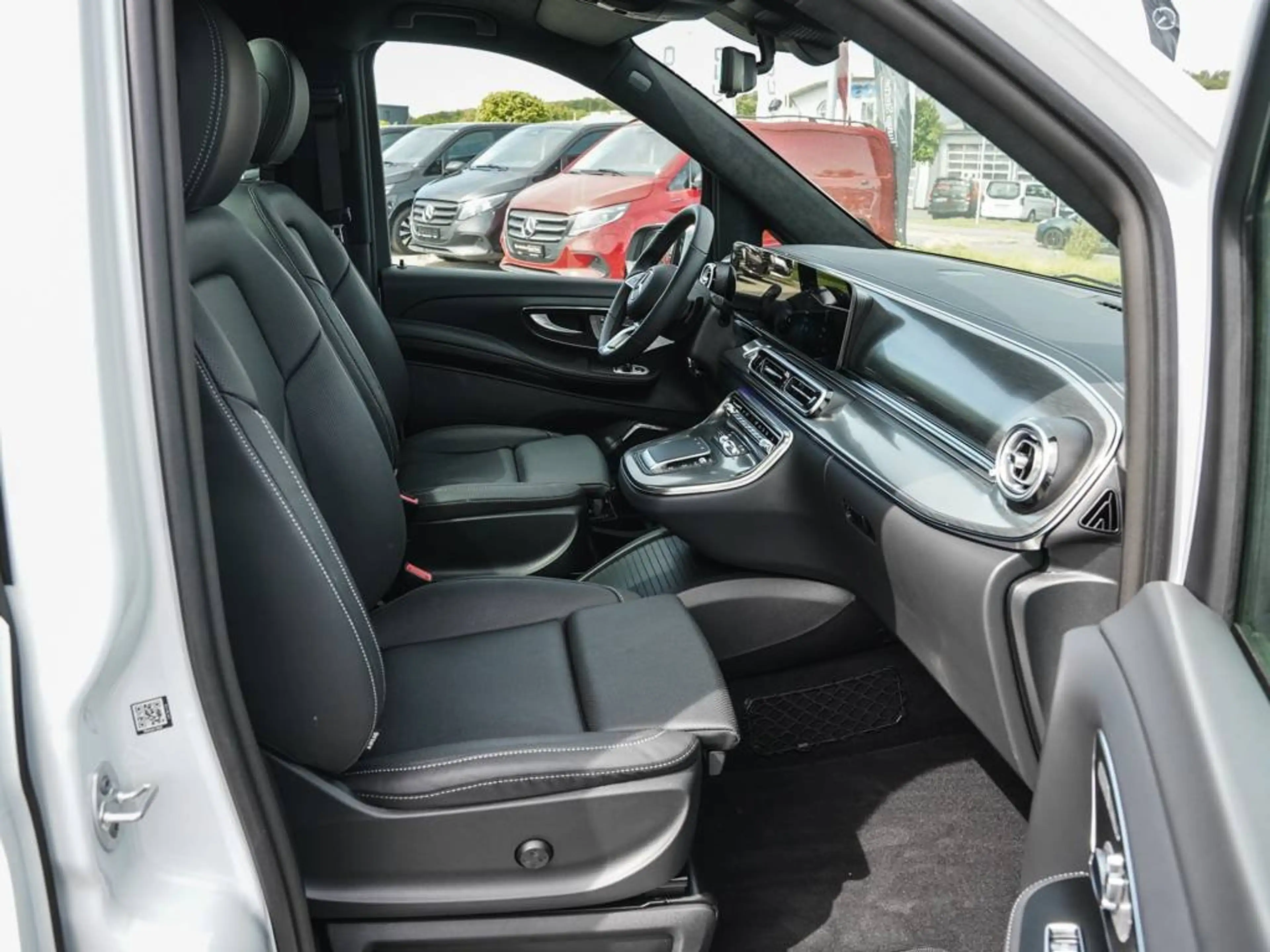 Mercedes-Benz V 300 d Exclusive 4x4 lang AIRMATIC Pano Standhzg — photo 8