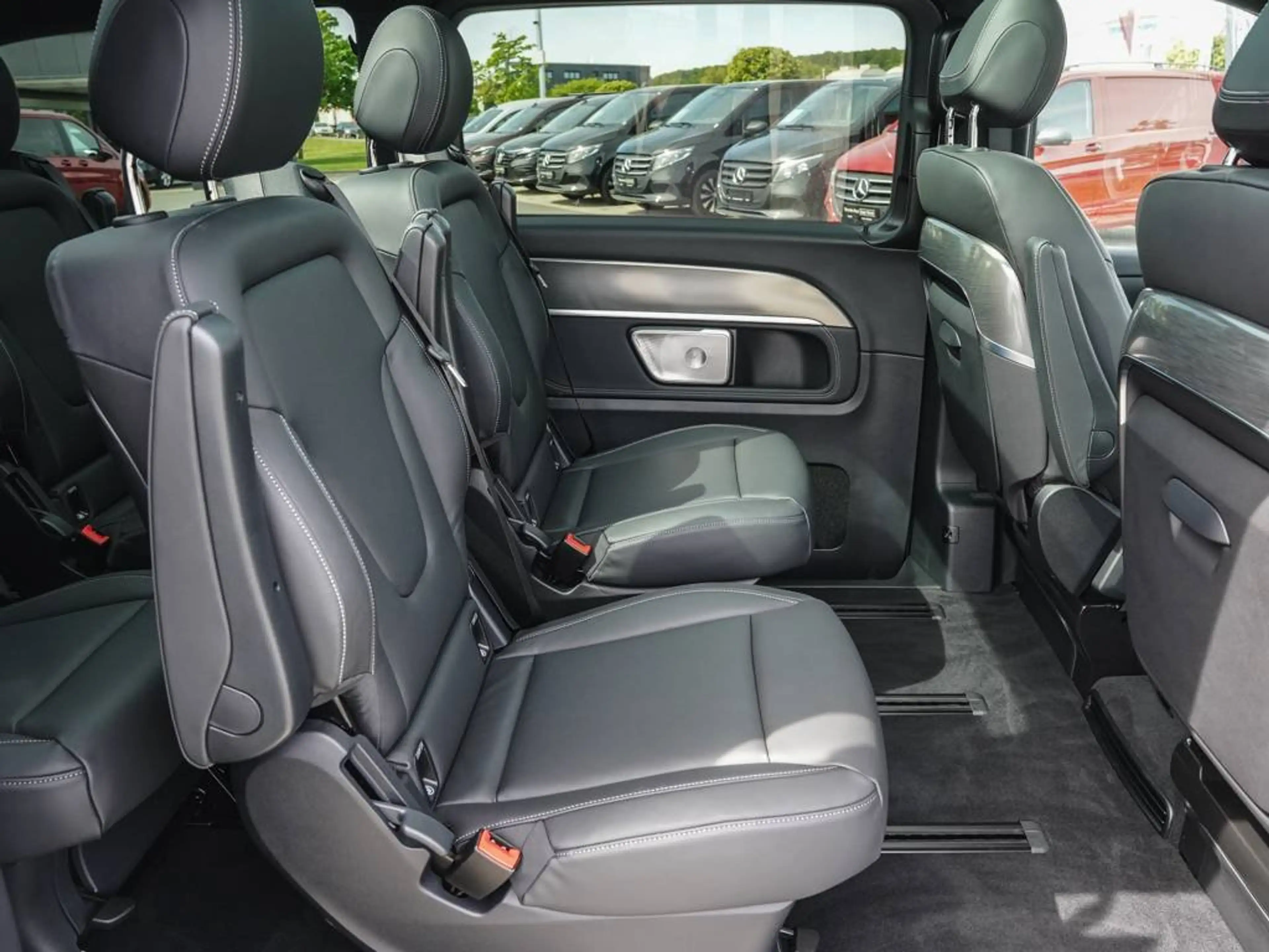 Mercedes-Benz V 300 d Exclusive 4x4 lang AIRMATIC Pano Standhzg — photo 9