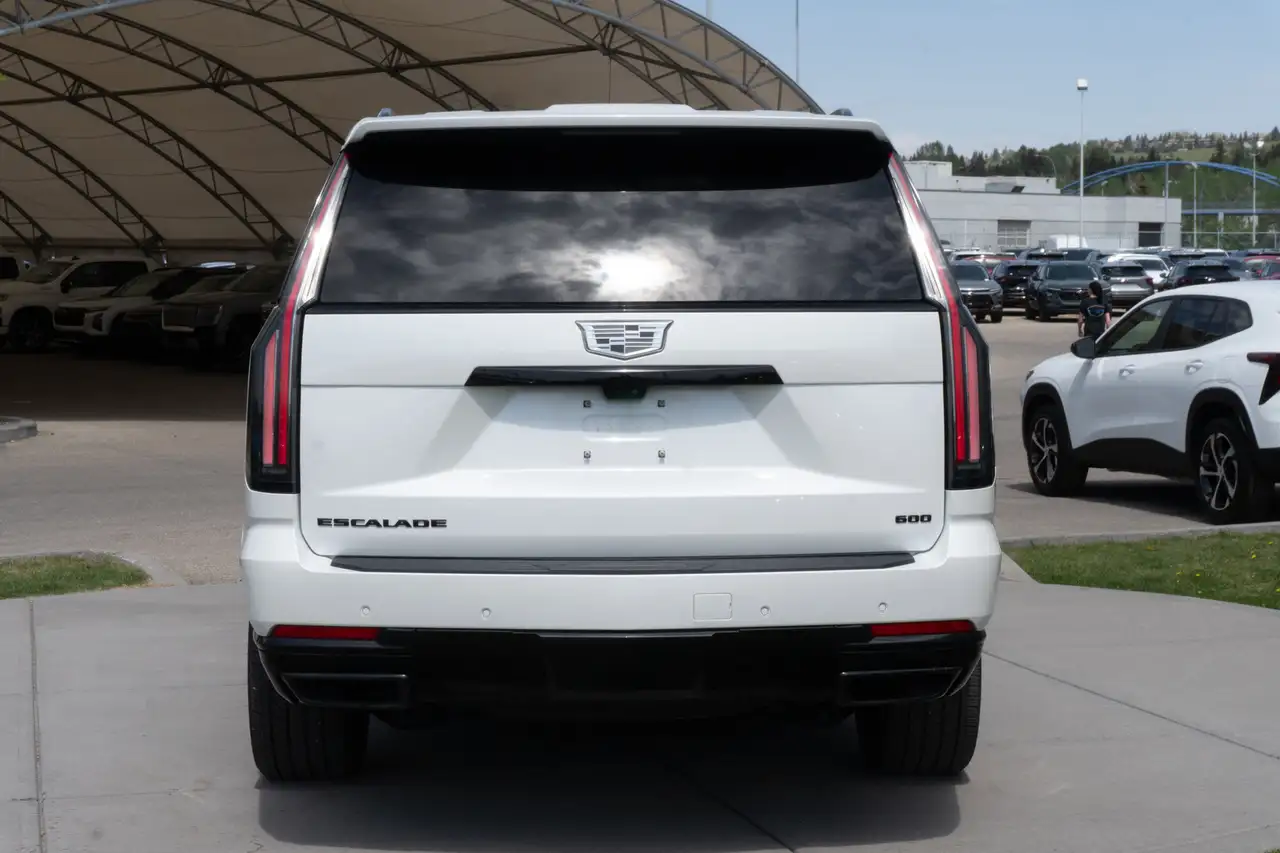 Cadillac Escalade снимка Cadillac Escalade