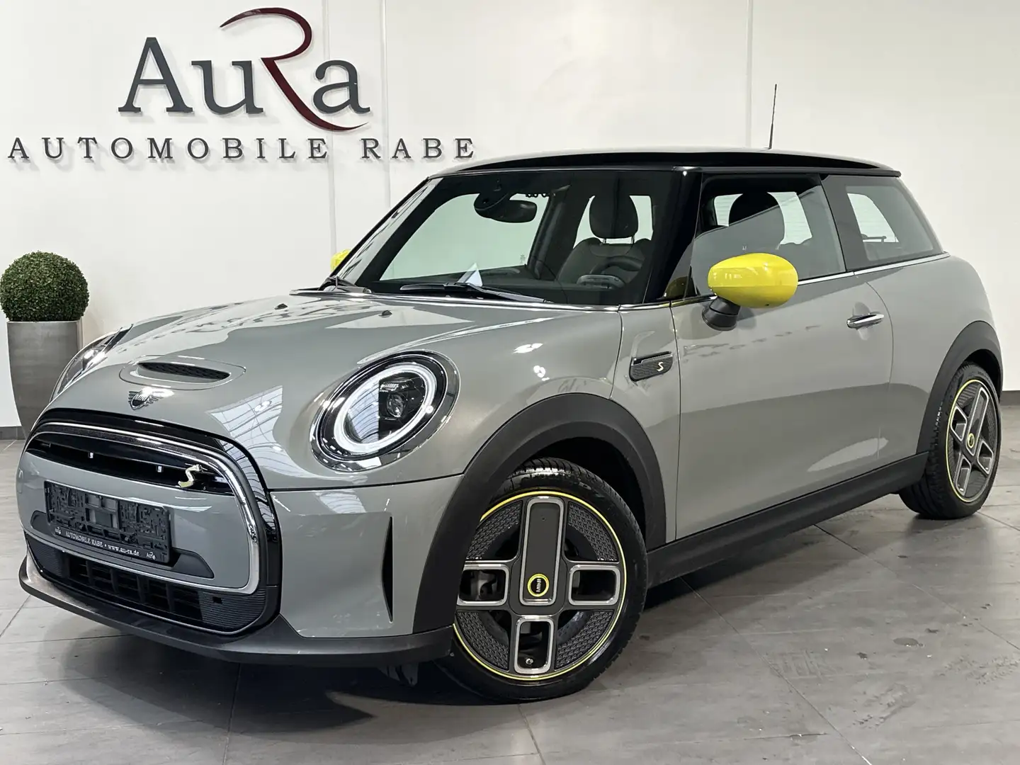 MINI Cooper SE Electric Trim NAV+LED+CARPLAY+DRASSIST Grey - 1