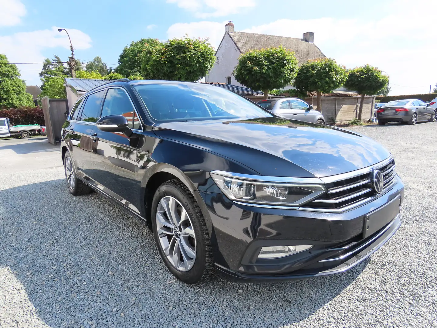 Volkswagen Passat Variant SW 2.0 TDi SCR Styl Business DSG 12300eur +BTW/TVA Schwarz - 1
