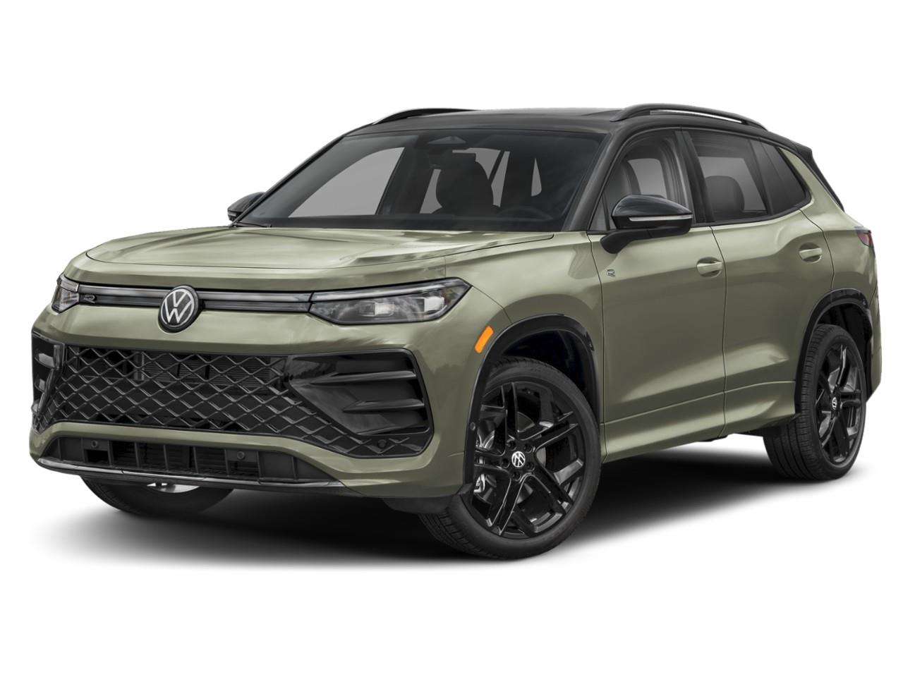 2026 Volkswagen Tiguan AWD Comfortline R-Line with Black Edition | Low Km