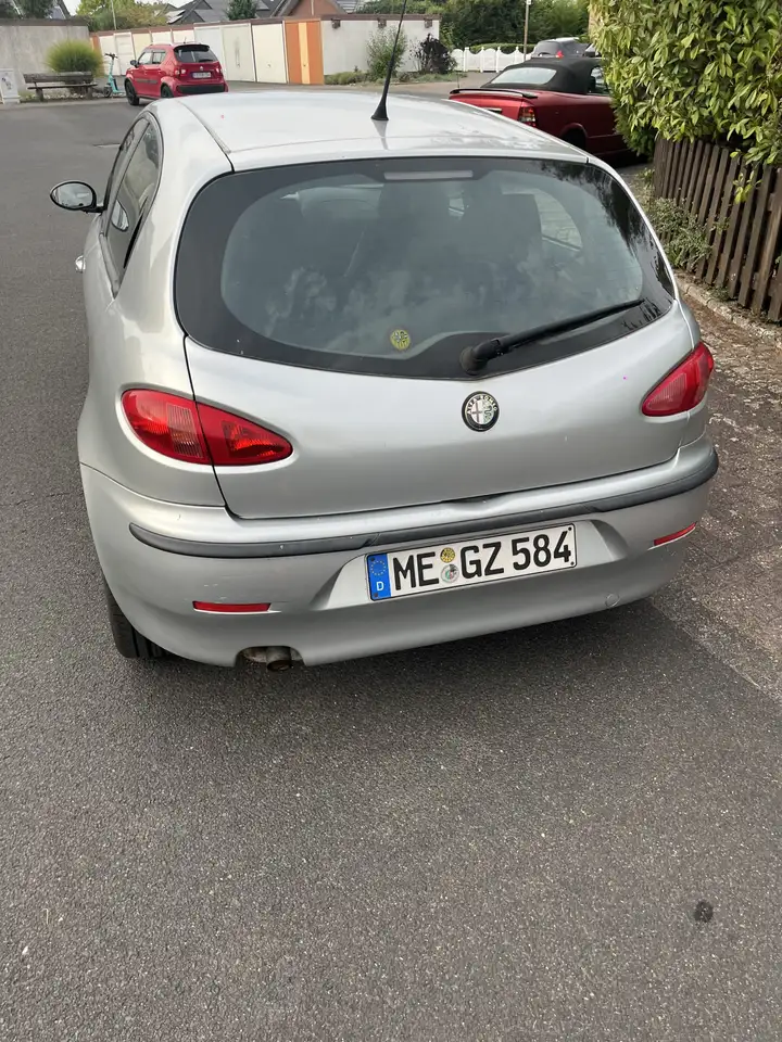 Alfa Romeo 147 1.6 Twin Spark Distinctive, foto 4