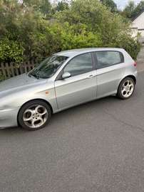 1.6 Twin Spark Distinctive