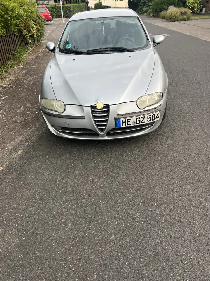Alfa Romeo 147 1.6 Twin Spark Distinctive, foto 5