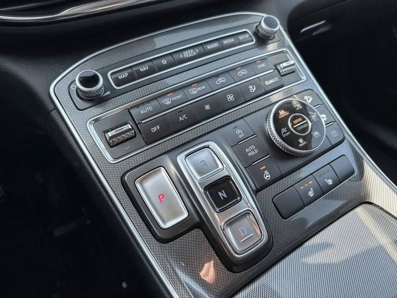 Hyundai SANTA FE снимка Hyundai SANTA FE
