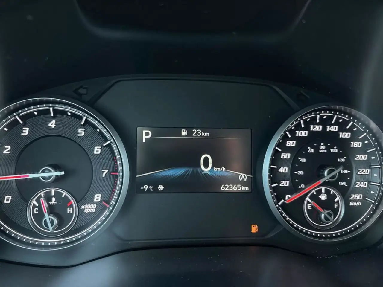 Hyundai SANTA FE снимка Hyundai SANTA FE
