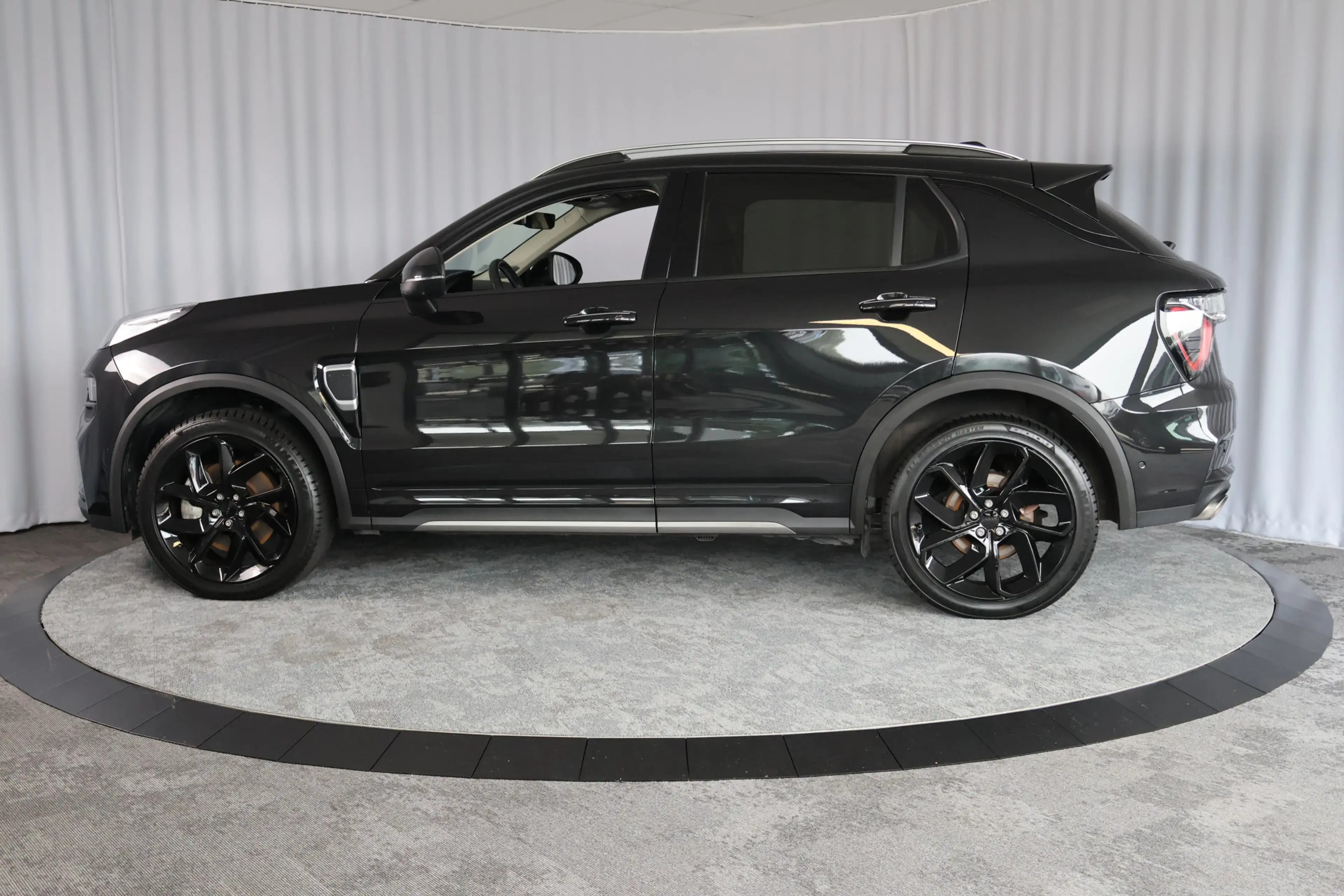 Lynk & Co 01 1.5 PHEV, Pano, 360 Camera, — photo 36